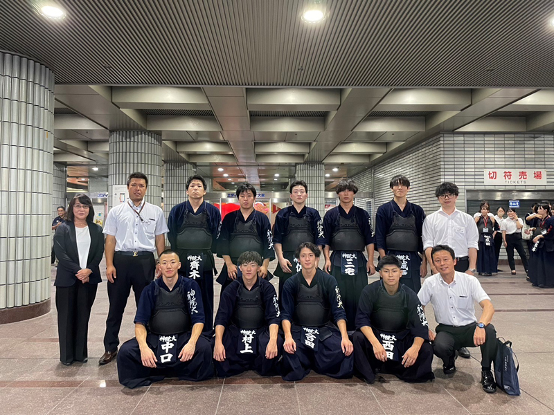 関西学生で12位以内に入り、第71回全日本学生への出場を決めた剣道部員ら